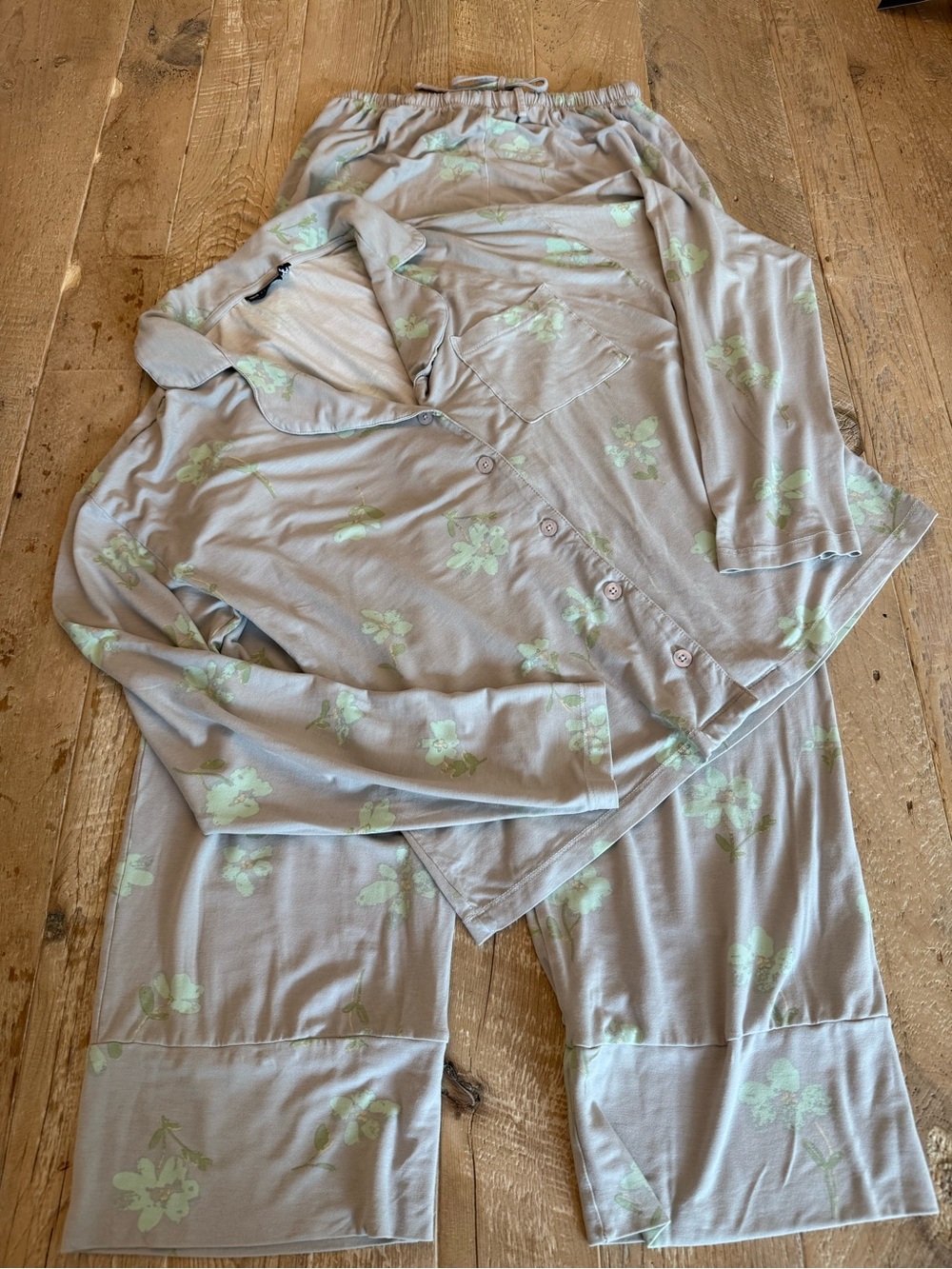 ASOS Floral Button-Front Pajama Set - Light Gray with Mint Green Flowers 4